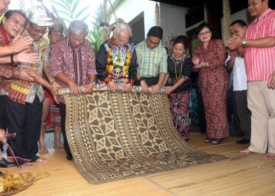 Lagi ... KERAJINAN Khas Kal-bar di Klaim Malaysia