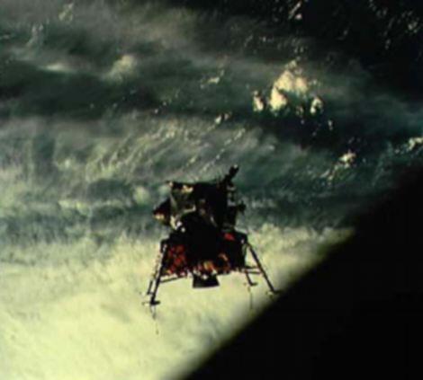 Perjalanan NASA dalam Pesawat APOLLO(++PIC)