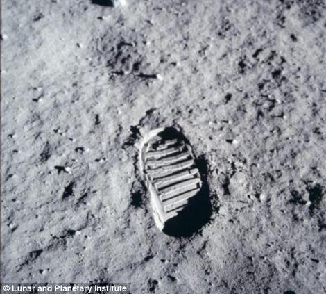 Perjalanan NASA dalam Pesawat APOLLO(++PIC)
