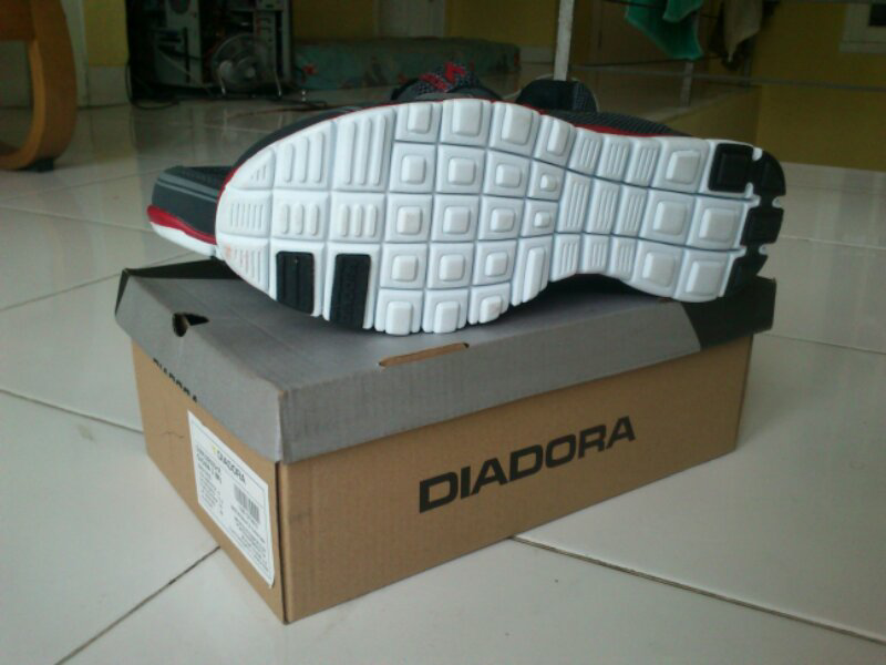 Sepatu Diadora Running Original Bintaro - BSD
