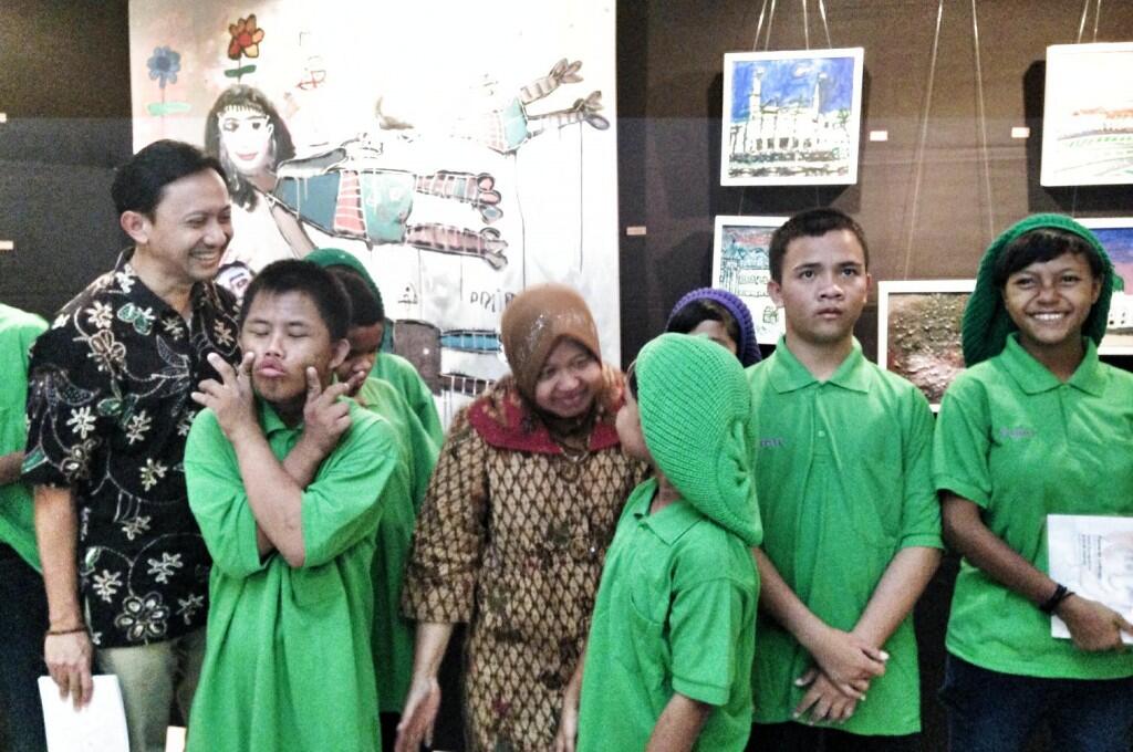 (Salut Gan) inilah Neneng Seorang Gelandangan Didikan BU RISMA - Walikota Surabaya