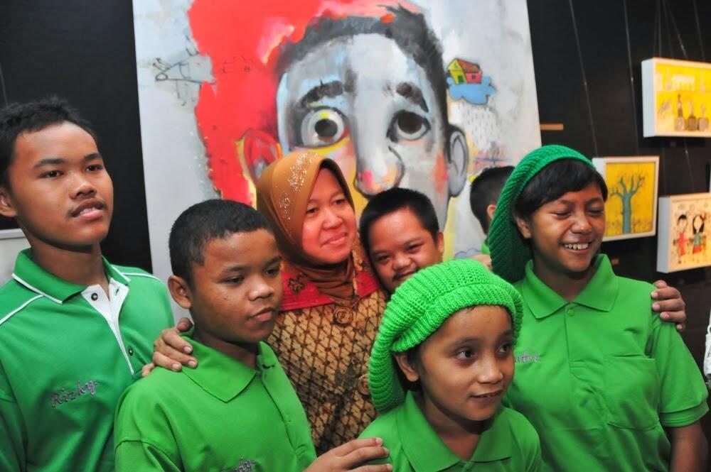 (Salut Gan) inilah Neneng Seorang Gelandangan Didikan BU RISMA - Walikota Surabaya
