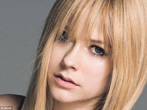Ketika Avril Lavigne Tampil Tanpa Eyeliner &#91;Bening Inside&#93;