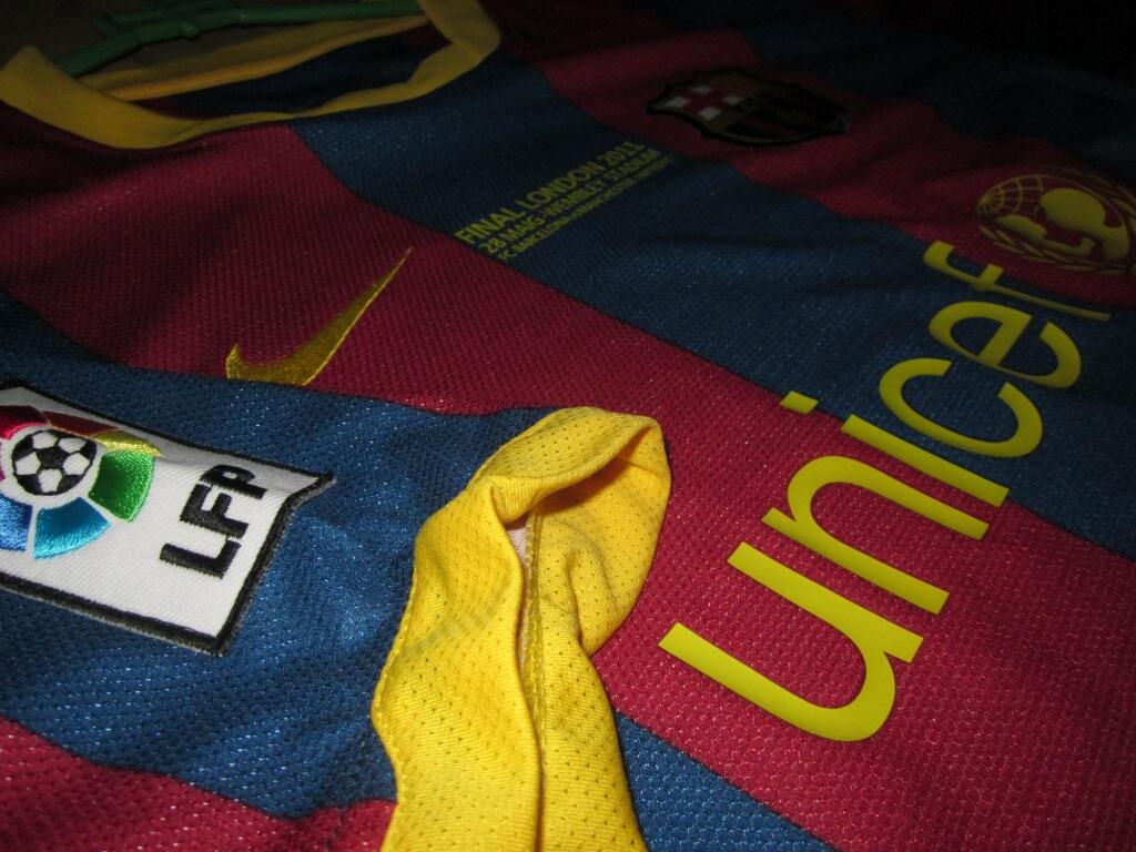JUAL JERSEY KOLEKSIAN AC MILAN BARCELONA RETRO MULTISPORT & TIMNAS