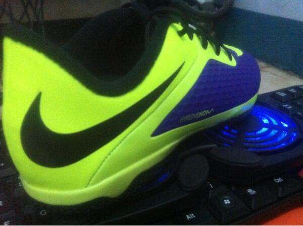 Jr hypervenom phelon ic purple size 38 original
