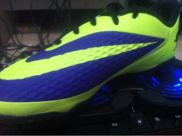 Jr hypervenom phelon ic purple size 38 original