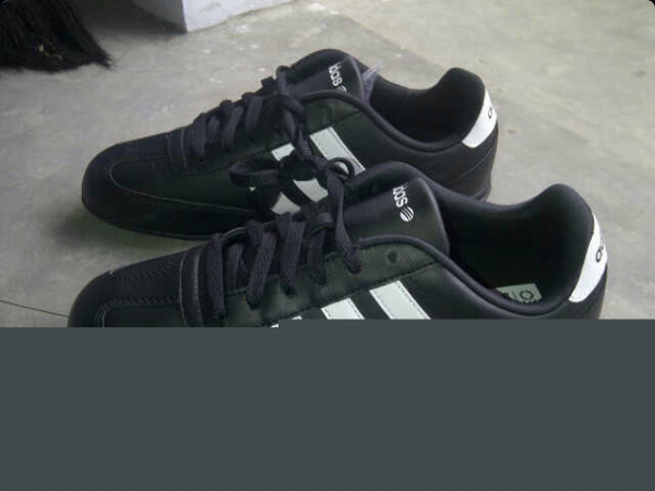 adidas Neo racer black list white || sz 42 2/3