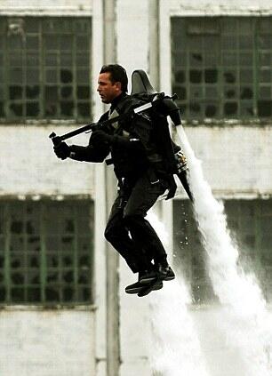 Terbang Dengan Tenaga Air