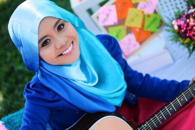 Mengenal seorang " Najwa Latif "
