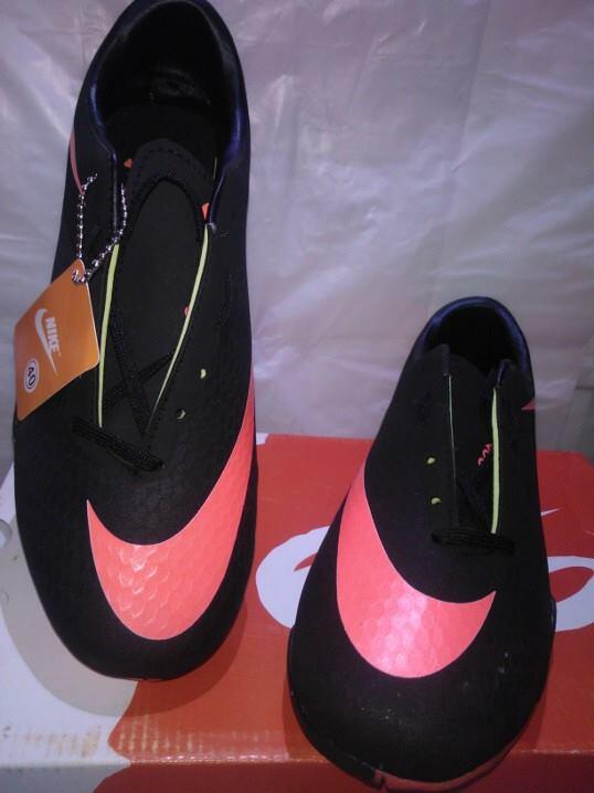 sepatu nike futsal hypervenom