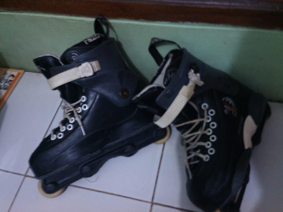 BU CEPAT. AGGRESSIVE INLINE SKATE RAZOR G 7.4