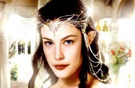 Terpesona Lords of The Ring, Wanita Ini Potong Telinga