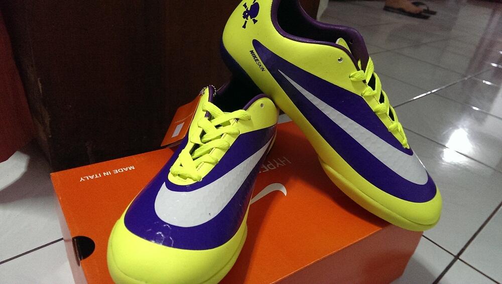 Sepatu Futsal NIKE Hypervenom Phantom IC KW Super