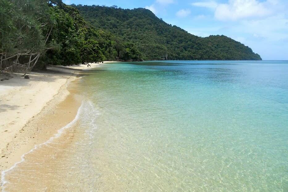 &#91;SHARE&#93;Pulau / Pantai Yang Indah Hanya Di Indonesia.!! Masih Mau Ke Luar Negeri??