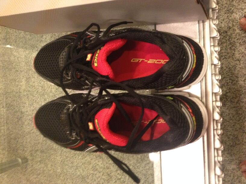Asics GT 2000 versi 2