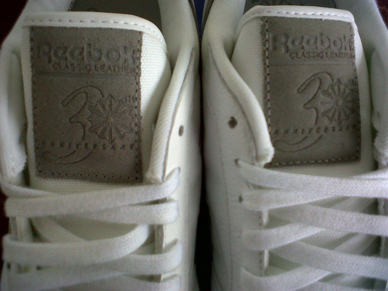 SEPATU REEBOK CLASSIC LEATHER 30TH ANNIVERSARY ORIGINAL. SIZE 42 (BOGOR)