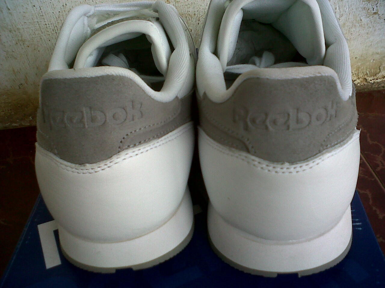 SEPATU REEBOK CLASSIC LEATHER 30TH ANNIVERSARY ORIGINAL. SIZE 42 (BOGOR)