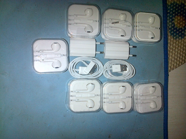 Dijual iPhone 4 16GB CDMA Batangan Unit Only, JB, iOs 7,Bonus Aplikasi 150GB++ MURAH