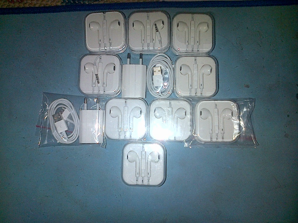 Dijual iPhone 4 16GB CDMA Batangan Unit Only, JB, iOs 7,Bonus Aplikasi 150GB++ MURAH