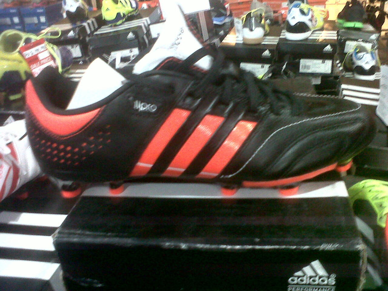 adidas 11 nova trx fg black infra red size 41 1/3