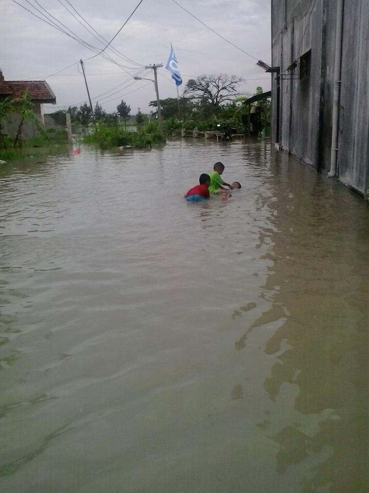 9 aksi nekat Buk Risma untuk warga Surabaya