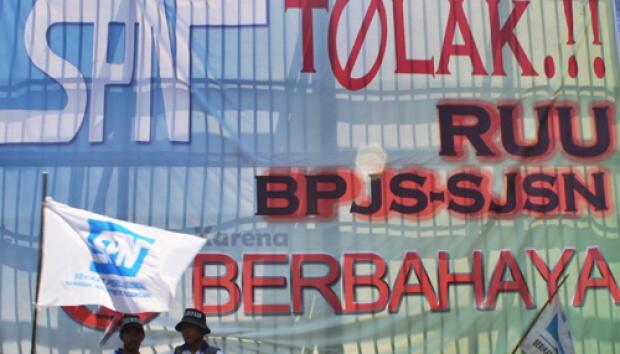 Pejabat Makin Enak, Berobat ke Luar Negeri Gratis