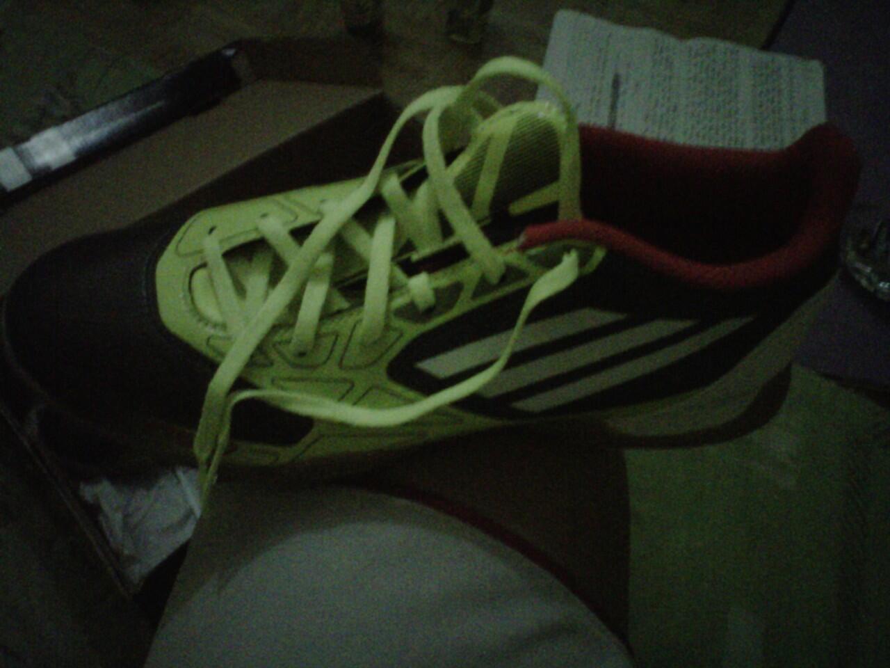 SEPATU FUTSAL ADIDAS F5 NEW ORIGINAL BNIB SIZE 40 2/3 BANDUNG