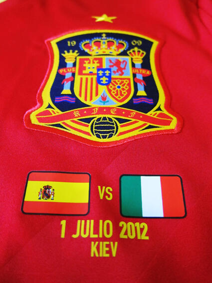 Spain Euro 2012 Xavi BNWT - All Original Adidas Jersey - SALE