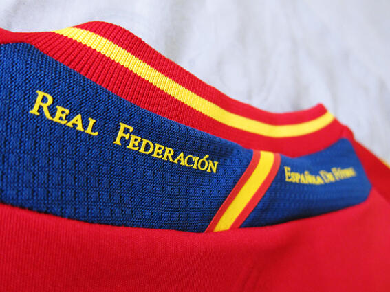 Spain Euro 2012 Xavi BNWT - All Original Adidas Jersey - SALE