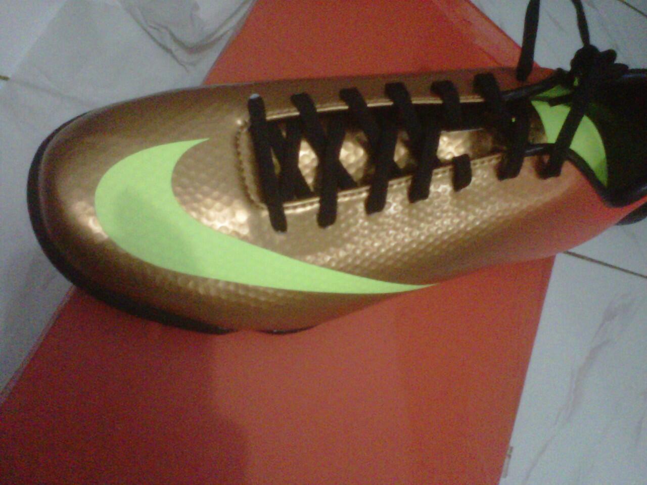 JUAL Sepatu Futsal Nike Mercurial Victory IV Sunset