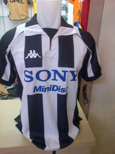 JUVENTUS HOME,AWAY CENTENARY(100TH),D+,TELE+,HOME,AWAY,SS,LS,COUPPLE 2013/14