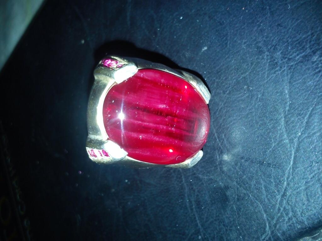 Cincin Natural Ruby Pigeon Blood Burma