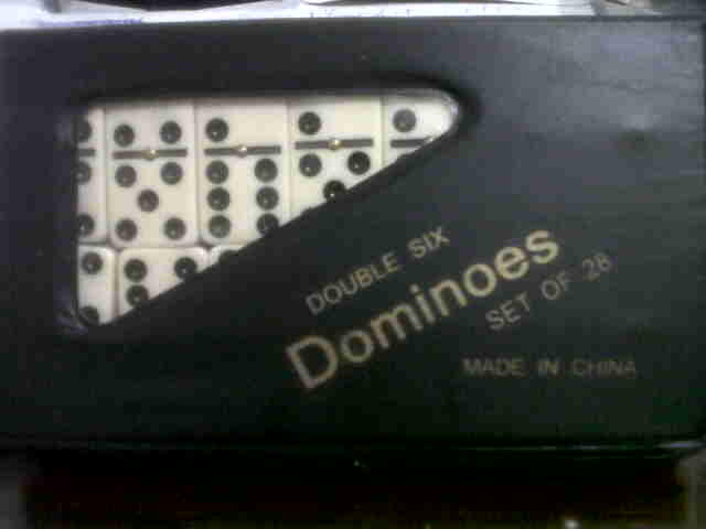 DOUBLE SIX DOMINOES VINTAGE