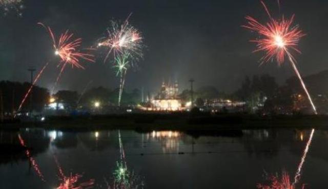 Tempat favorit merayakan Malam Tahun Baru di Beberapa Kota di Indonesia