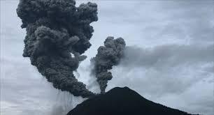 Tiga Gunung Indonesia yang Mengejutkan Dunia di 2013