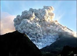 Tiga Gunung Indonesia yang Mengejutkan Dunia di 2013