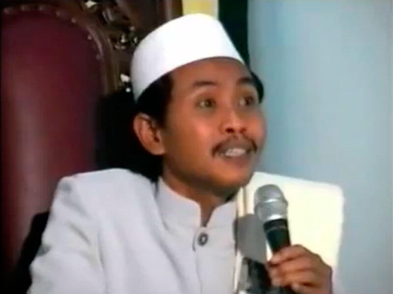 Kyai FENOMENAL KH. Anwar Zahid &#91;qulhu ae leekk suwen&#93;