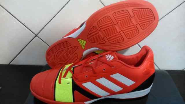 SEPATU FUTSAL REPLIKA ORI ADIDAS & NIKE, ADA MACAM2 JERSEY JUGA. (MITRA SPORT)