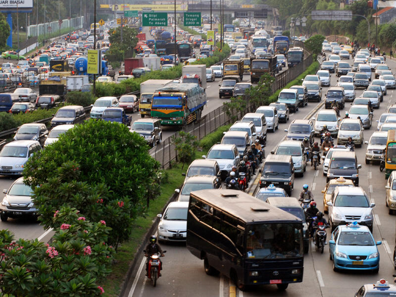 Foto Foto Suasana Jakarta: Macet Vs Sepi