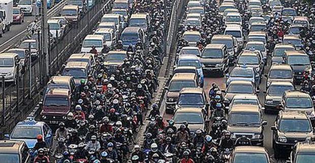 Foto Foto Suasana Jakarta: Macet Vs Sepi