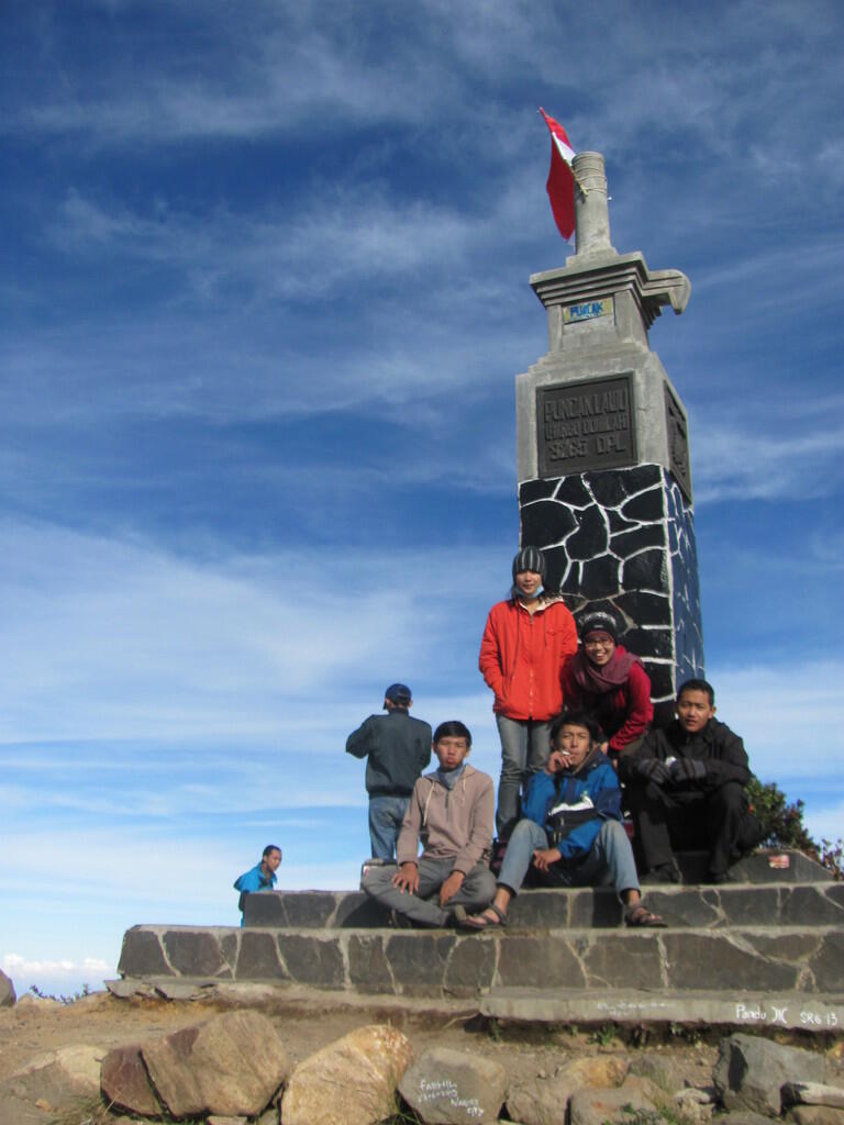 Yang suka HIKING, this is lawu INDONESIA