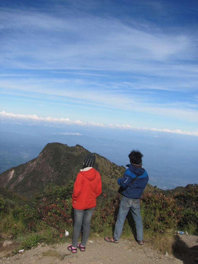 Yang suka HIKING, this is lawu INDONESIA