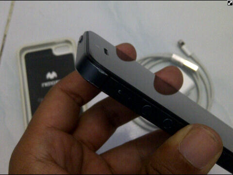 Apple iPhone 5 Black 64GB non Box