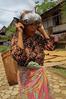  Tengkuluk, Simbol Kecantikan Wanita Melayu Jambi 