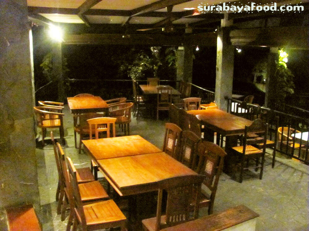 Tempat Makan Romantis di Bogor gan !!