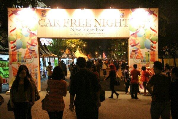 &quot;SURABAYA Car Free Night&quot; Menyambut tahun baru 2014