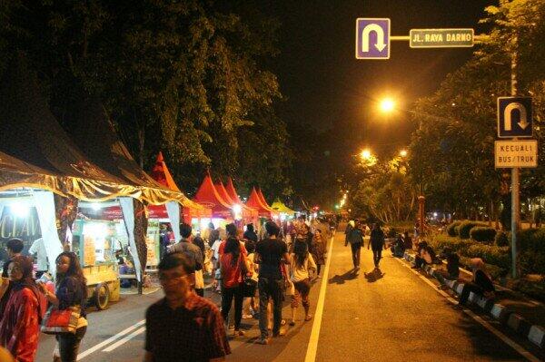 &quot;SURABAYA Car Free Night&quot; Menyambut tahun baru 2014