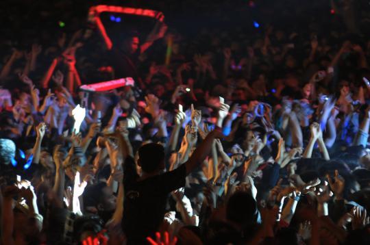 Foto Foto Kemeriahan Warna-Warni Pesta Kembang Api Sambut 2014 di HI