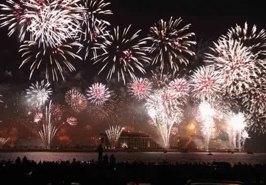 Foto Foto Perayaan Malam Tahun Baru 2014 di Berbagai Negara