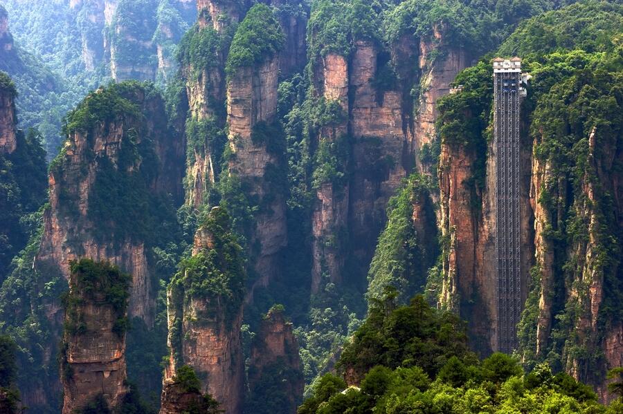 &#91;THIS IS CHINA&#93; China Bangun Elevator TERBESAR dan TERPANJANG di Dunia !